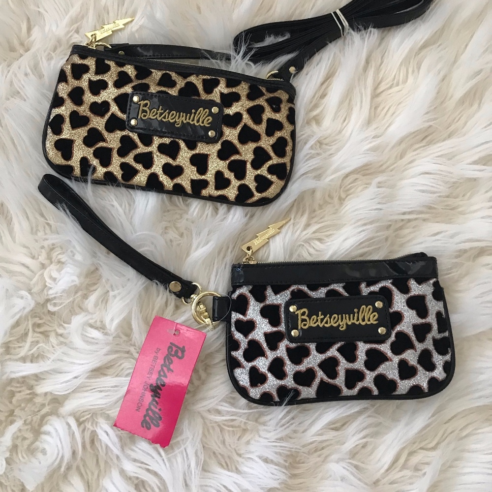 NWT Betseyville by Betsey Johnson Purses❤️ 👛